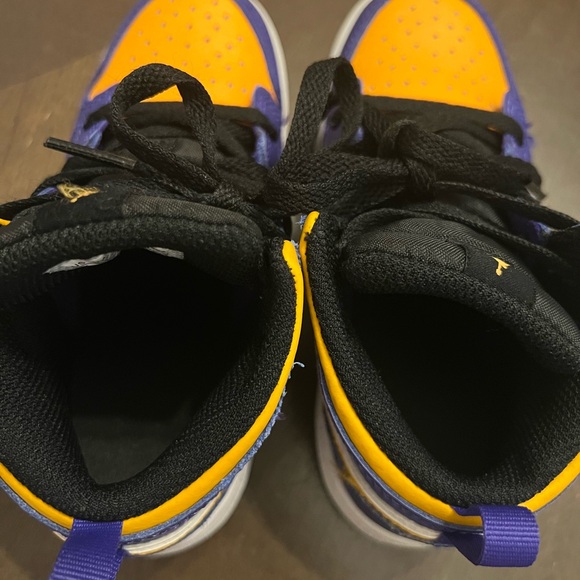Toddler Air Jordans - Picture 6 of 12